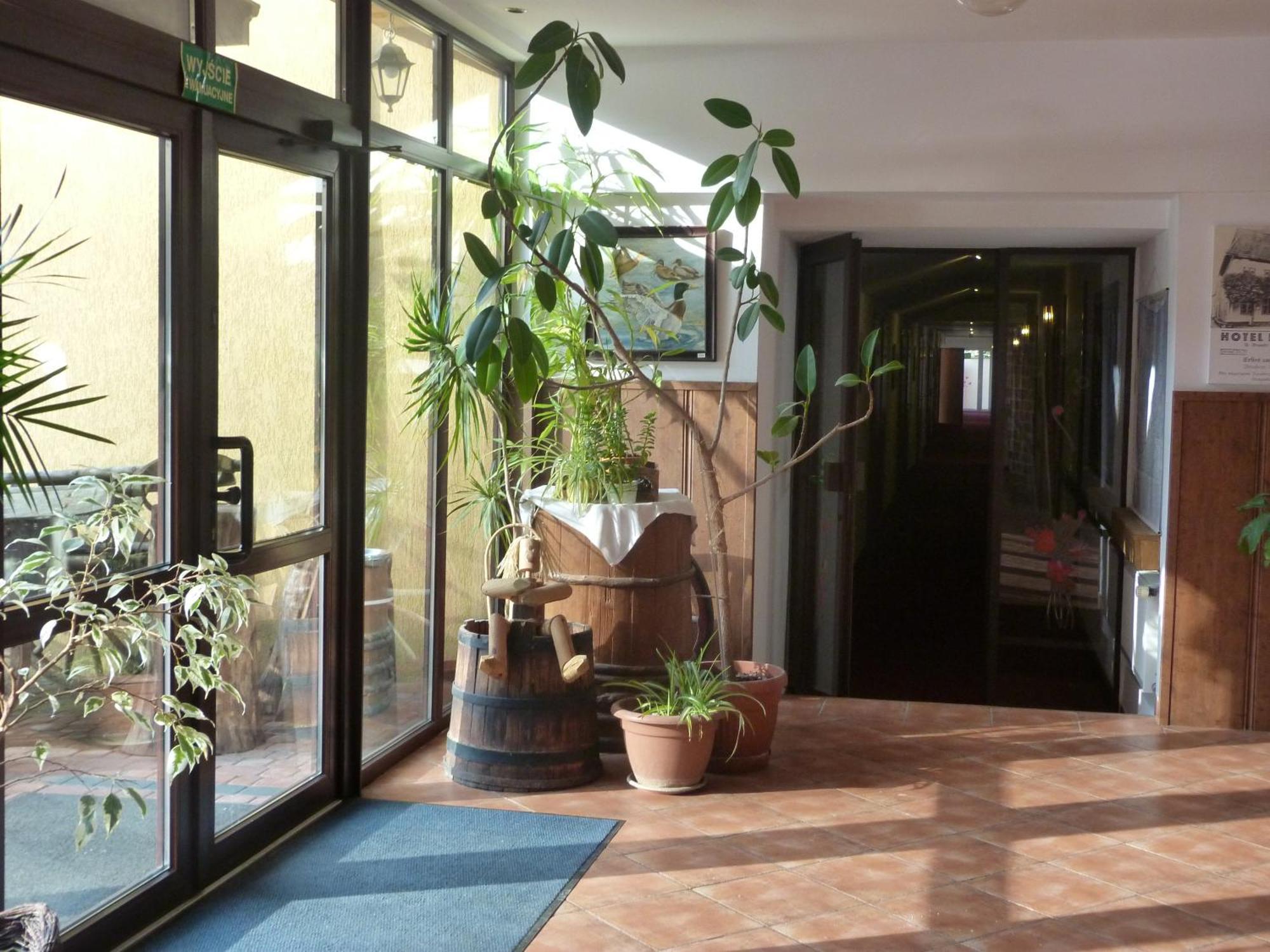 Hotel Kopernik Фромборк Екстериор снимка