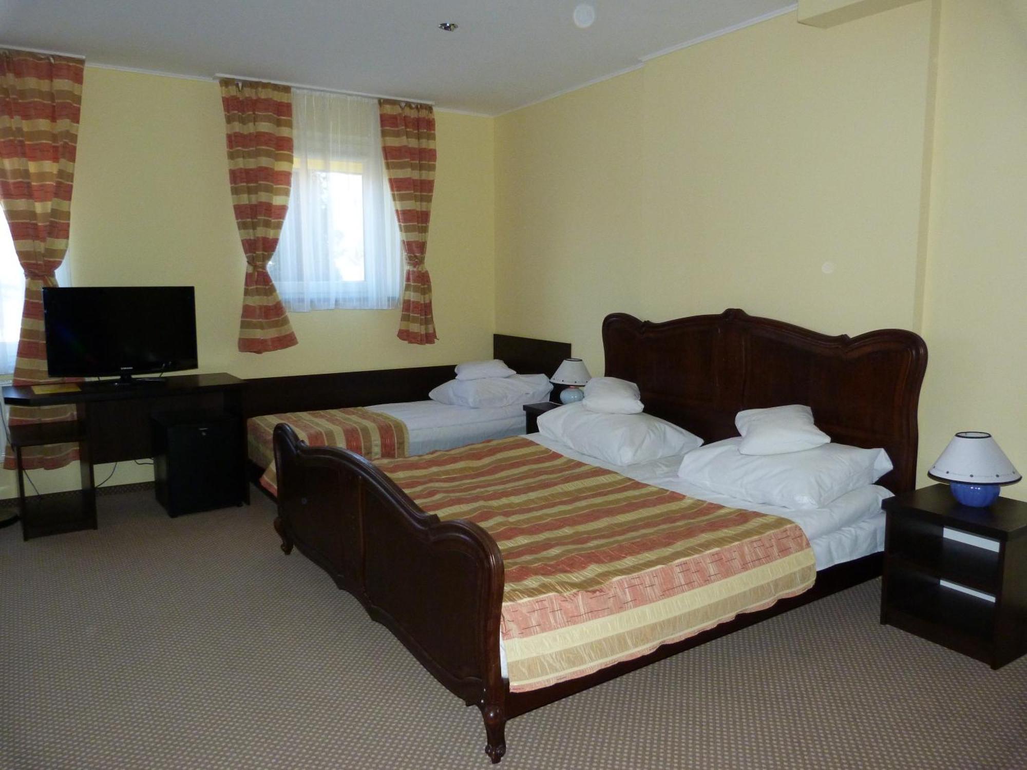 Hotel Kopernik Фромборк Екстериор снимка