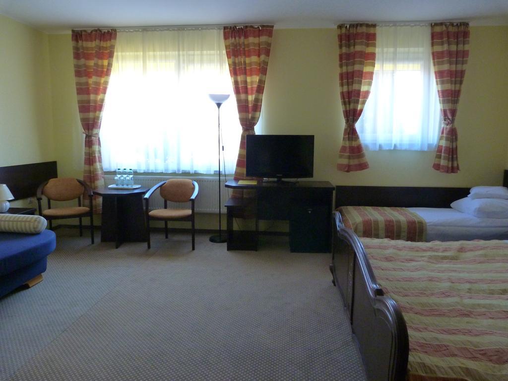 Hotel Kopernik Фромборк Екстериор снимка